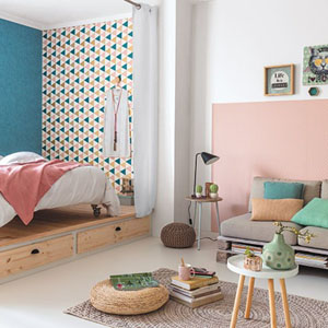 jugendzimmer-teenie-mustertapete-grafisch-rosa-blau-weiss-texdecor-caselio-tonic